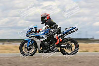 media/Apr-26-2024-TrackDaz (Fri) [[c4b677d280]]/C Group/140pm (Wheelie Bump)/